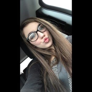 Meet your Posher, Natasha